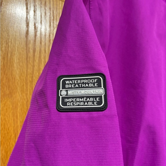 Misty Mountain Women's Waterproof Fuschia Rain Jacket Size Medium Like New - Picture 4 of 12